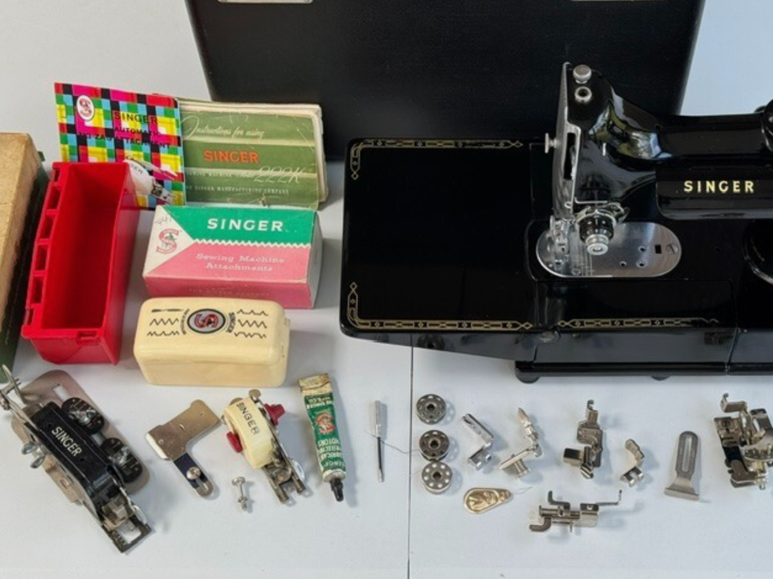222k Featherweight Sewing Machine – Fully Serviced With Accessories + Adapter Included
