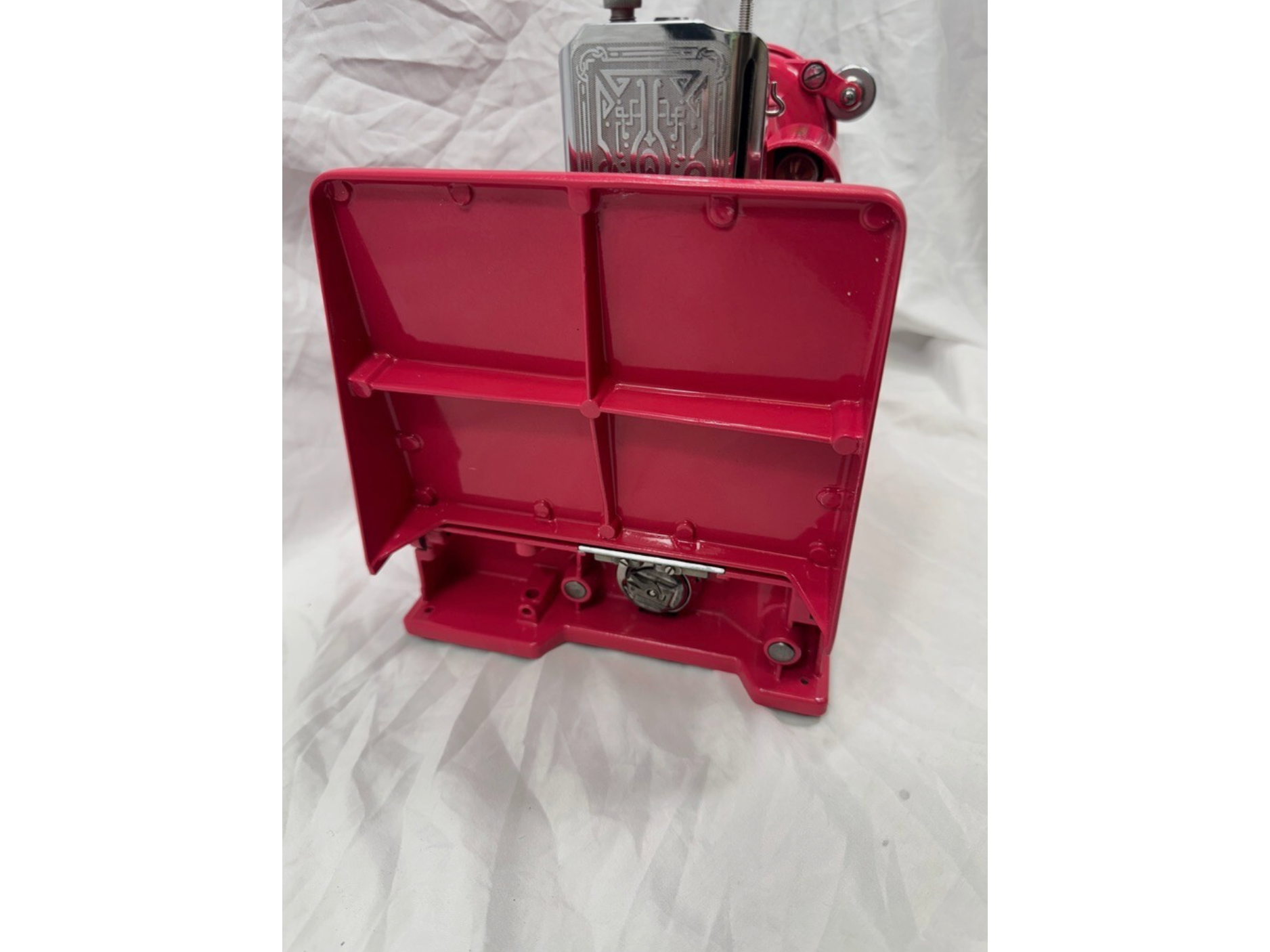 Featherweight 221 Sewing Machine – Hot Pink With Gold Decals