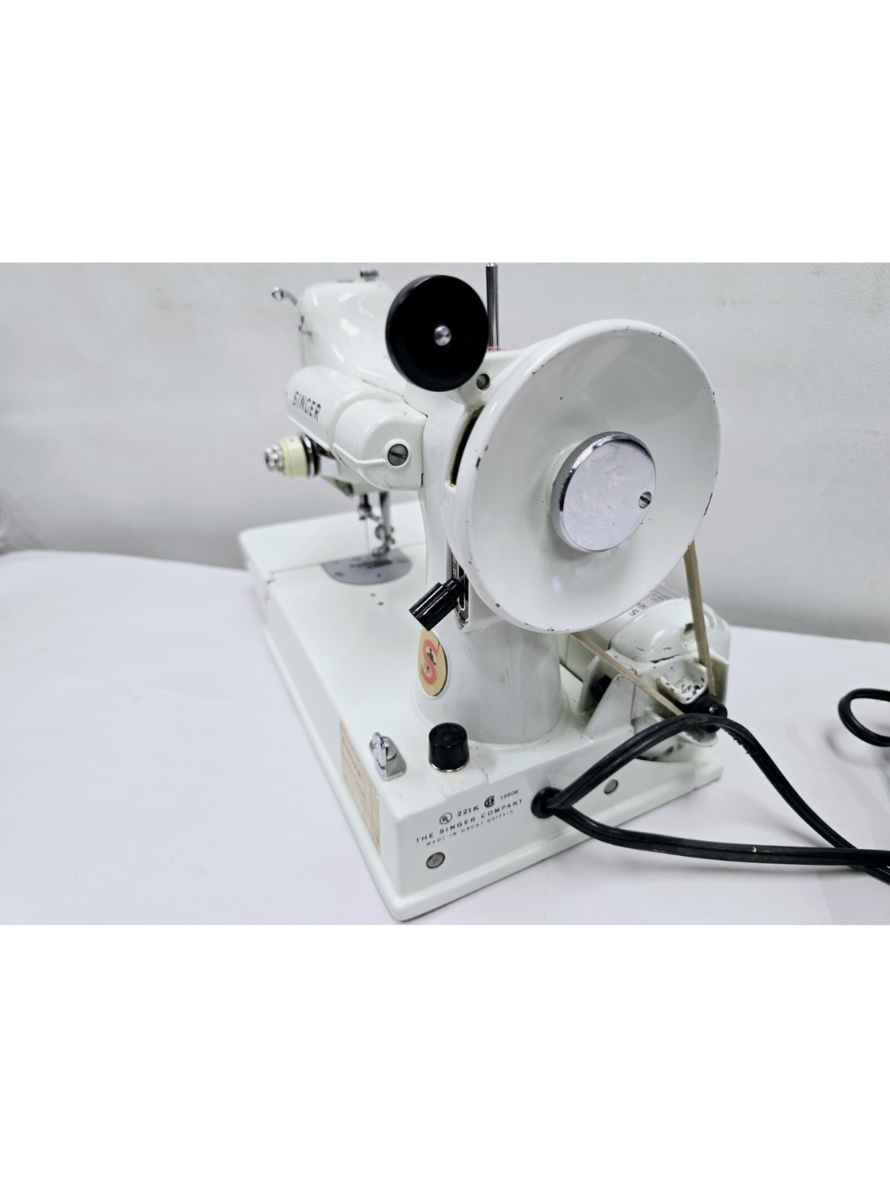 White 221K Sewing Machine – Serviced, Excellent Condition with Blue Case