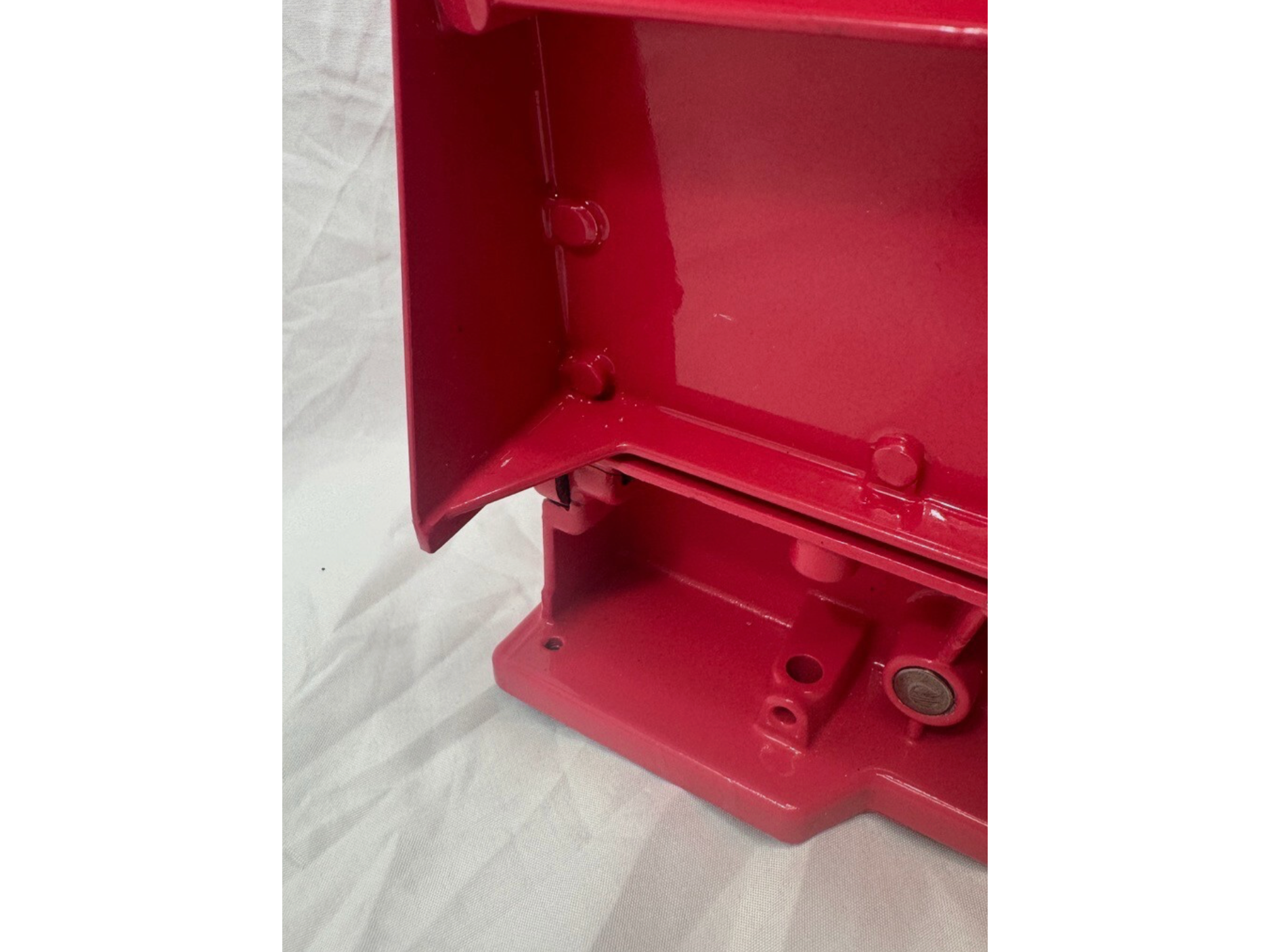 Featherweight 221 Sewing Machine – Hot Pink With Gold Decals