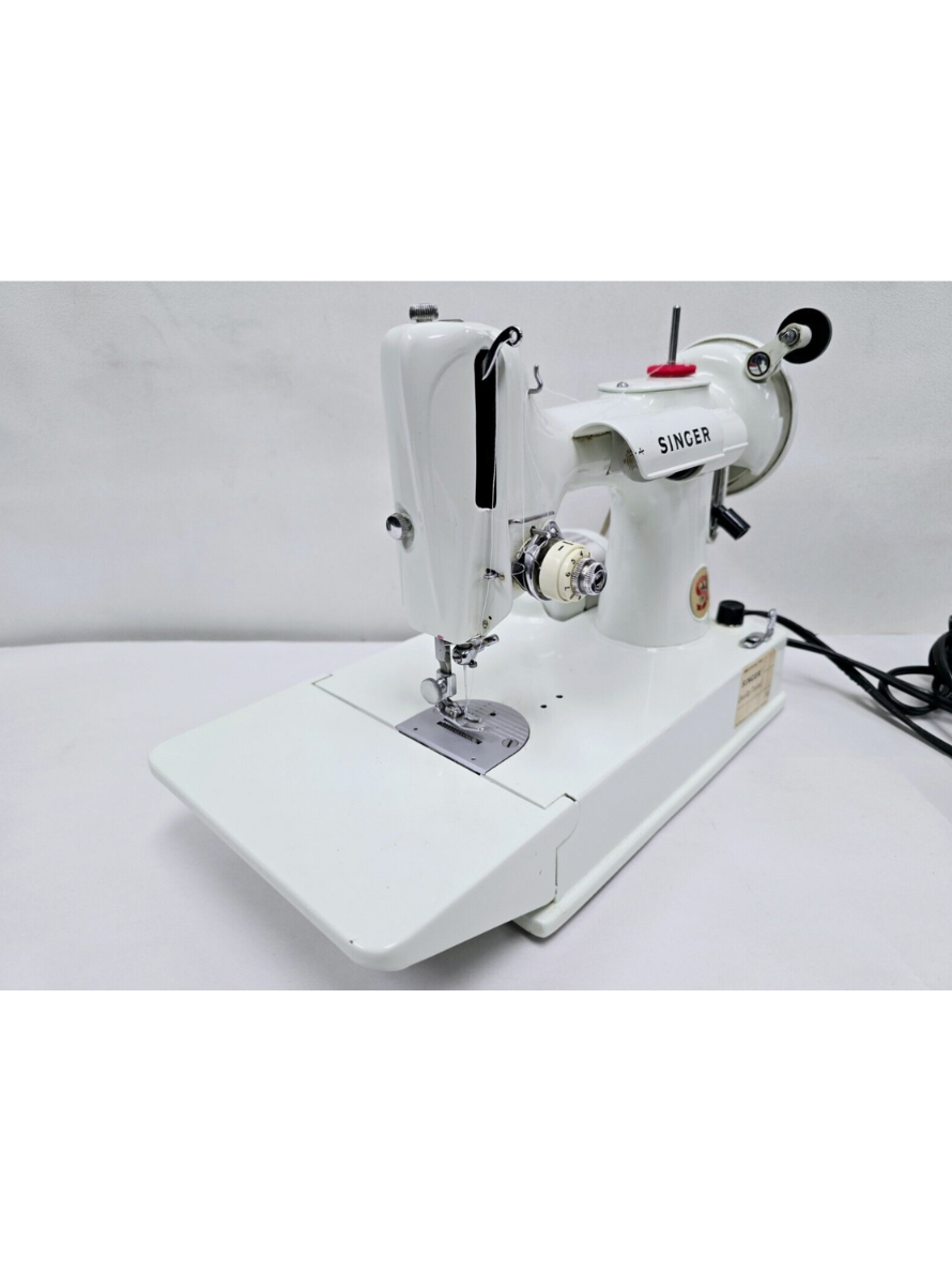 White 221K Sewing Machine – Serviced, Excellent Condition with Blue Case