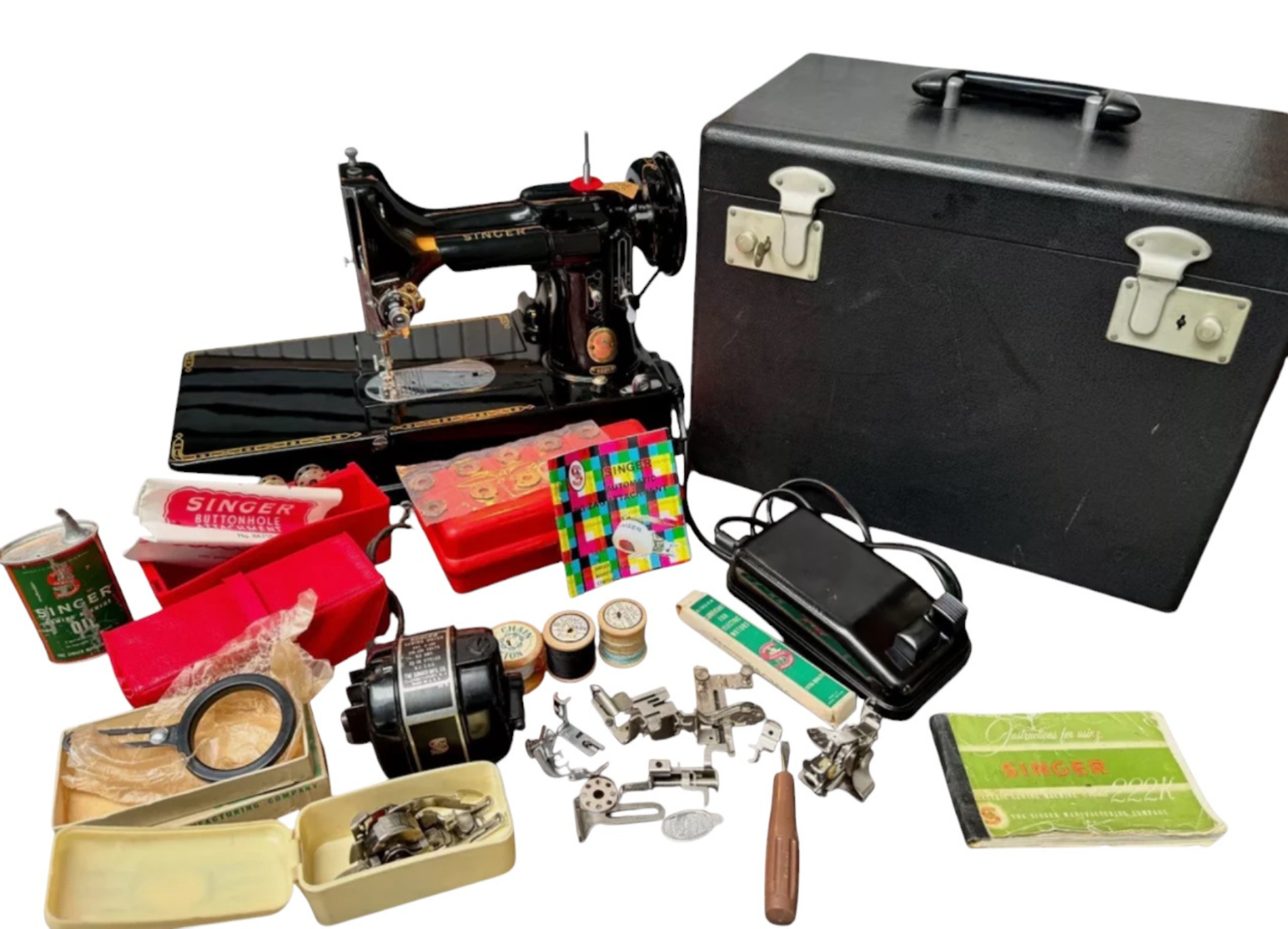 Featherweight 222K Sewing Machine – Dual Voltage & Full Accessories